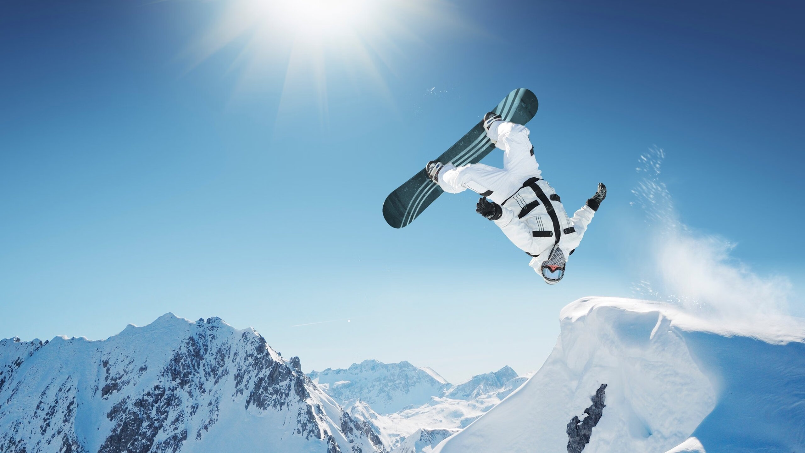 萨默·麦金托什赛后感谢家人和教练，麦金托什还是马金托什